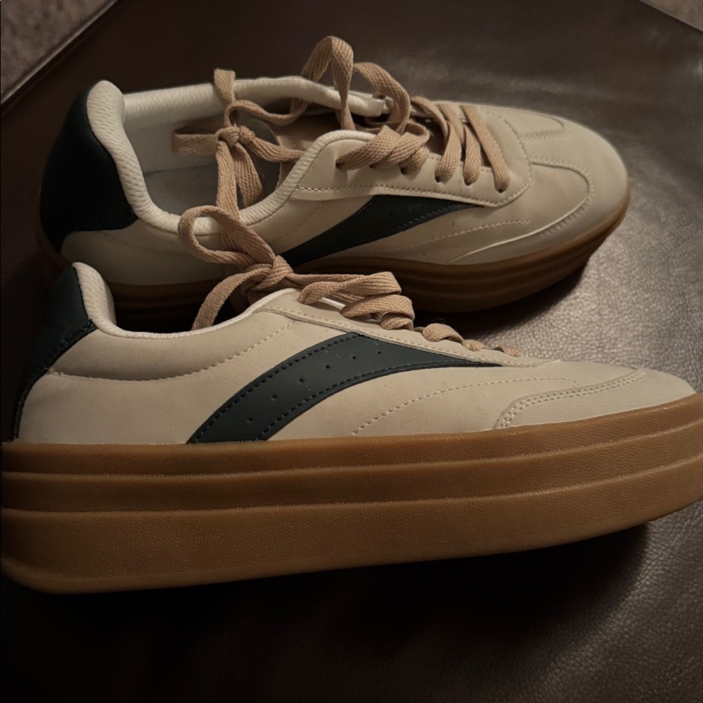 DREAM PAIRS Women's Platform Sneakers - Picture 4 of 11